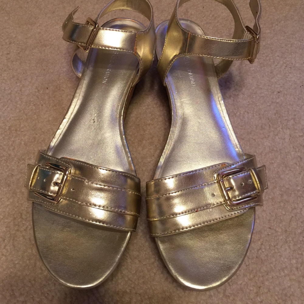 Gold platform shoes BCBG REDUCED AGAIN